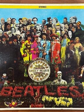 Vintage The Beatles 1967 vinyl Sgt. Pepper's Lonely Hearts Club Band